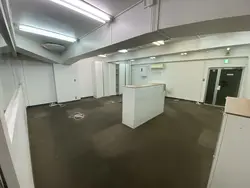 東京都港区海岸の倉庫