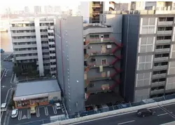 東京都港区海岸の倉庫